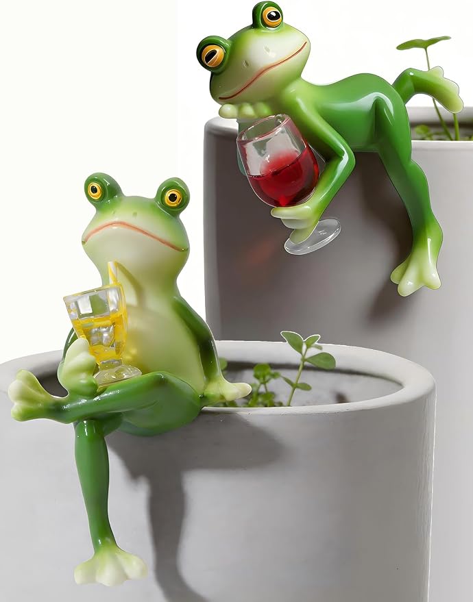2 PCS Tipsy Frog Pot Hugger, Miniature Resin Figurines Plant Decorations for Pots, Outdoor Garden Decor for Flower Pot Yard Patio Lawn, Planter Hanger Statues, Funny Gifts for Women