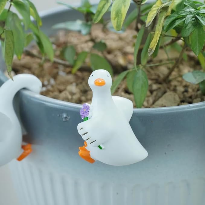 3PCS Goose Statue Duck Figurine Plant Pot Hugger | Resin Cute Goose Hanger Duck Ornament Garden Decor for Yard Lawn, Creative Gift for Plant Parents (3 Unique Styles)