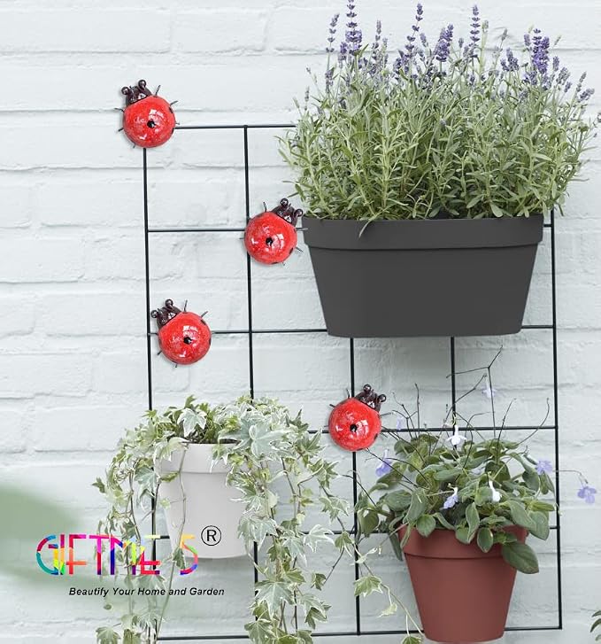Metal Garden Yard Art Decorative 4 Pack Ladybugs Outside Garden Wall Sculptures(RED)