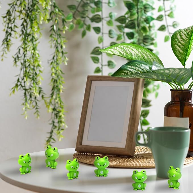 100 Pack Mini Green Plastic Frogs, Small Frog Figurine Tiny Frogs to Hide Fairy Garden Miniature Dollhouse Home Decor Frog Decorations for Party