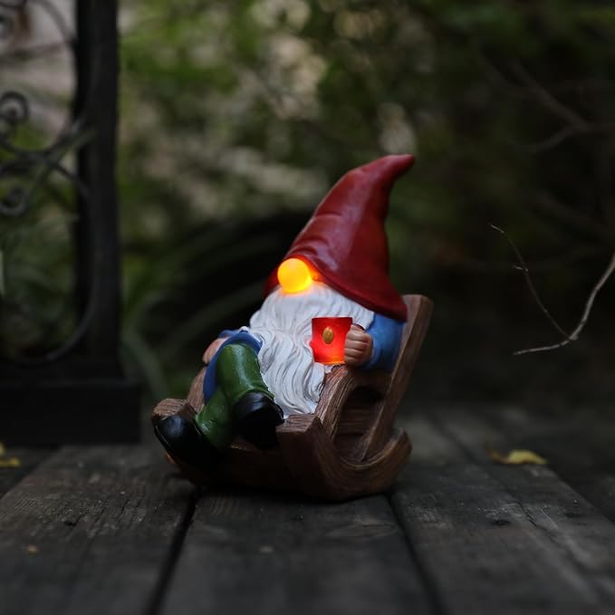 Solar Garden Gnomes Outdoor Statue with Solar Lights,7.1“ Figurine Lights Solar Garden Yard Decorations Outdoor Decorations for Patio,Yard,Lawn Ornament，Mom Gift Unique Housewarming Gifts
