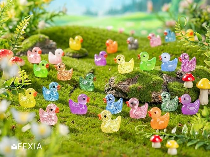 FEXIA 100pcs Mini Ducks Glitter Resin Tiny Ducks Animals Figures to Hide Glow in the Dark Duck Figures for Dollhouse Aquarium Fairy Garden Decor