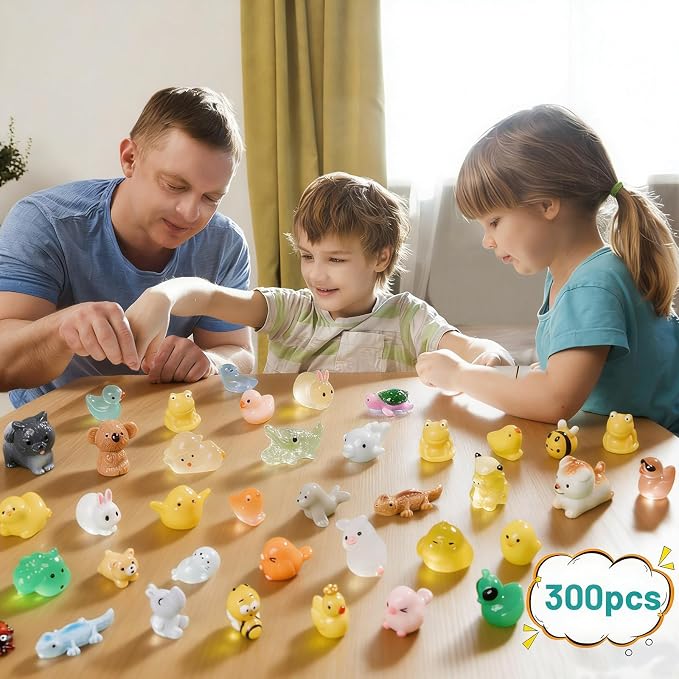 300Pcs Mini Resin Animals Bulk 300 Styles Variety Tiny Animals Figure to Hide Luminous Glow in The Dark for Miniature Fairy Garden Decoration Hide Crafts Decor