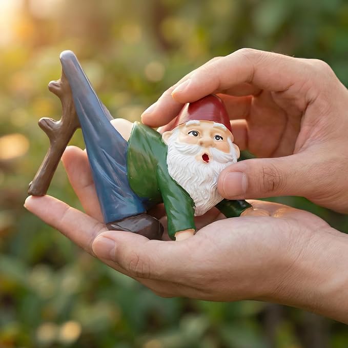 Gnome Statue Gnome Figurine Plant Pot Hugger | Resin Funny Gnome Hanger Ornament Garden Decor for Yard Lawn, Naughty Gift for Plant Parents
