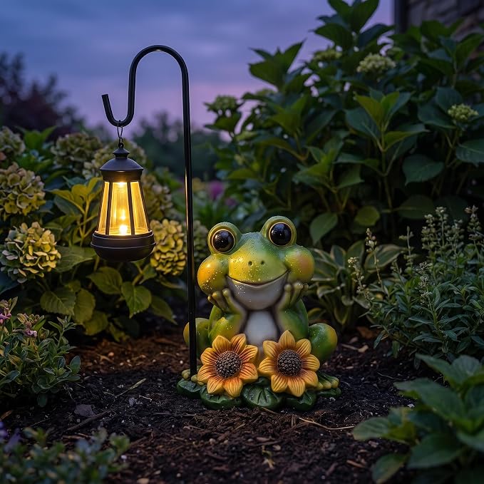 Solar Frog Garden Statue with LED Light – Hand-Painted Resin Outdoor Decor, Waterproof Lawn Ornament for Patio Yard Balcony, Unique Gift for Mom Grandma Women, Fairy Garden Decoration
