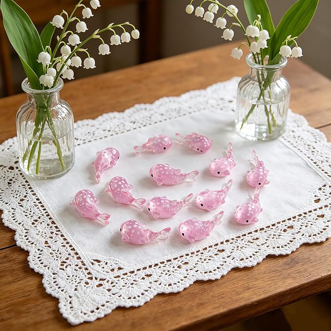 40Pcs Pink Whale Shark Resin Statue, Mini Sharks for Terrarium Decor, Garden Landscapes, Moss Scenes, Desk Miniatures, Whale Shark Decor Resin Art, Miniature Animal Figure Collectible