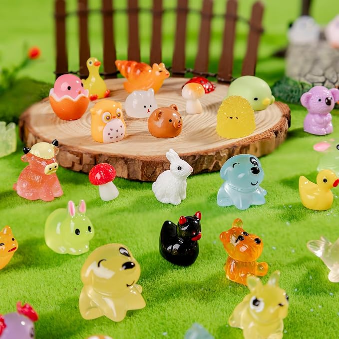 150 Pcs Mini Resin Animals Variety Pack,Assorted Tiny Figurines for Dollhouse Miniature Landscapes and Garden Decor