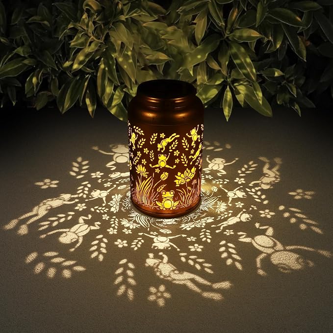 Frog Solar Lanterns Outdoor Waterproof Garden Decor Gifts for Women | Metal Hanging Solar Lights Birthday Gifts for Grandma Mom Solar Decoration Outside for Yard, Patio, Backyard, Porch