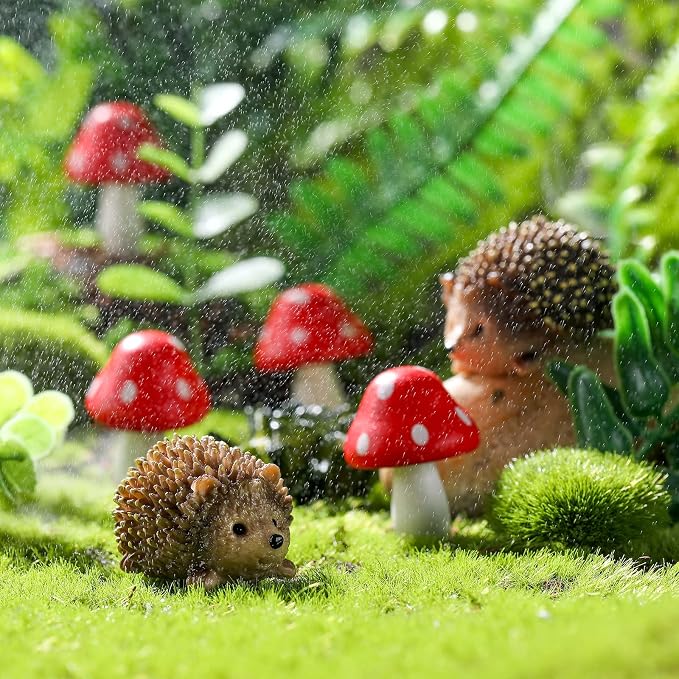 Queekay Resin Hedgehogs & Wood Mushroom Sculpture, Fairy Wild Garden Supplies, 6 Pieces, Red, Handmade Decor | Hedgehog & Mushroom Set, Plant Pot Bonsai Accent, Miniature Fairy Garden Figurines, Resin Craft, Indoor Outdoor Scene
