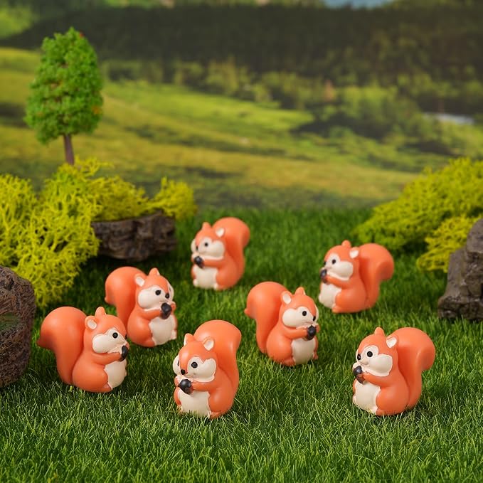 20 Pcs 2.1 x 1.4cm Mini Squirrel Figurines | Mini, Orange, Perfect for Gardens Décor