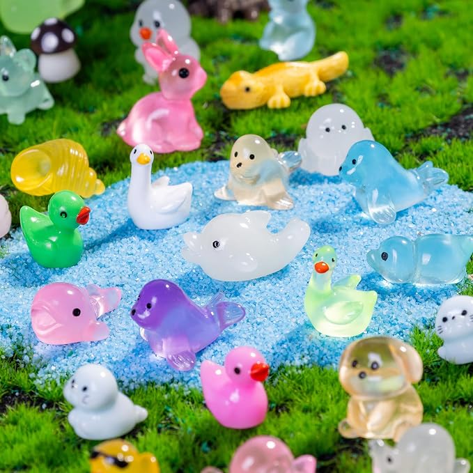 130 pcs Mini Resin Animals Variety Tiny Animals Figures Miniature Little Small Animal Figurines Bulk for Micro Fairy Garden Landscape Accessories Hide Crafts Decor Aquarium