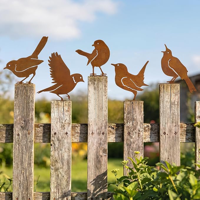 RELBRO Rusty Birds Silhouettes Outdoor Decoration, Metal Fence Art, 5 Pcs | 5 Lifelike Bird Silhouettes, Rustic Finish, Vintage Garden Yard Decor for Fence Gate Window Tree Topper