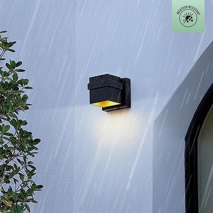 Globe Electric 60000022 11.5W LED Integrated Outdoor Wall Sconce, Matte Black, Gold Accent, 400 Lumens, 3000 Kelvins, 90 CRI, Front or Back Porch Decor, Modern Minimalist Exterior Lighting