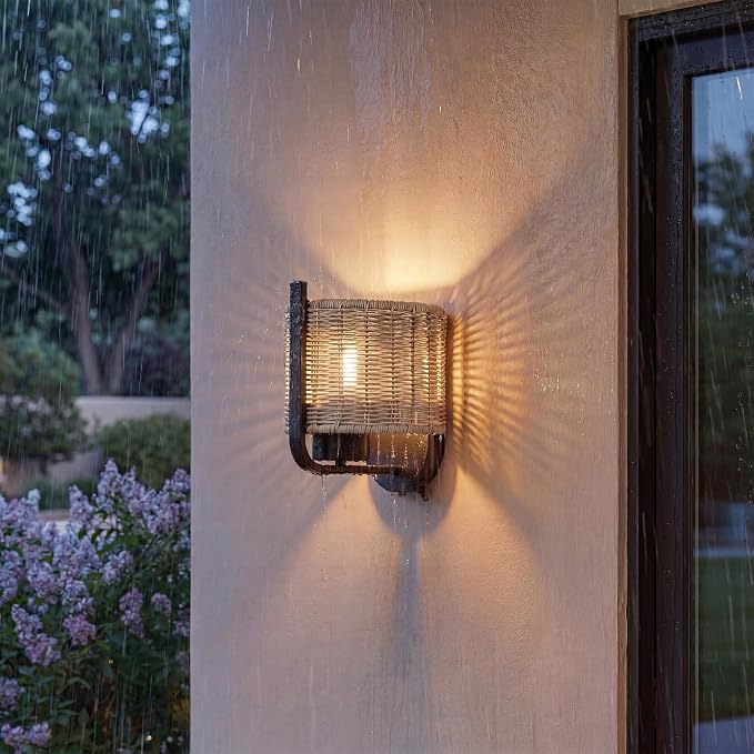 1-Light 8.75 Inch LED Wet-Rated Wall Light for Indoor/Outdoor, Black