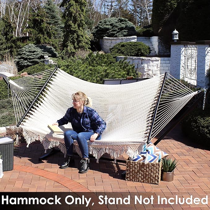 Sunnydaze Woven Double Hammock for Outside with Crocheted Edges and Spreader Bars - 600-Pound Weight Capacity Outdoor Hammock for Trees
